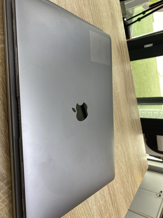 MacBook Air 13 i5 2019 (A4)
