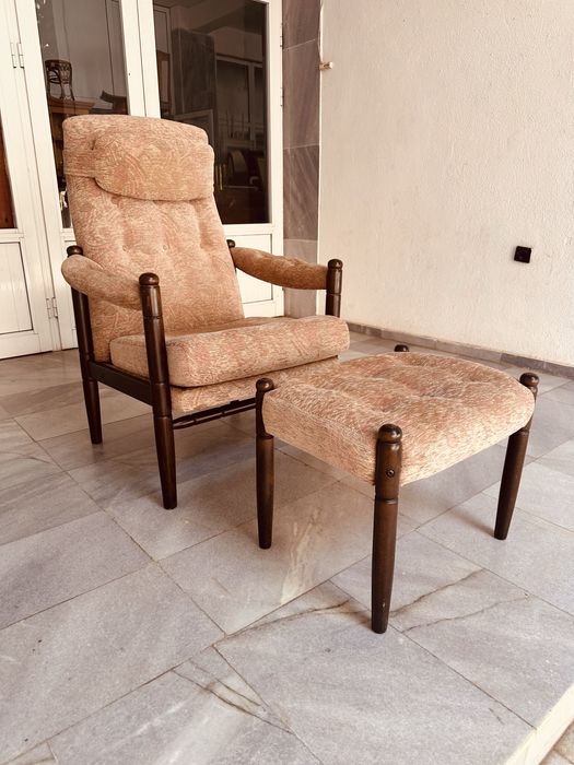 Шведско винтидж кресло с табуретка – Scandinavian Design, масивно дърво