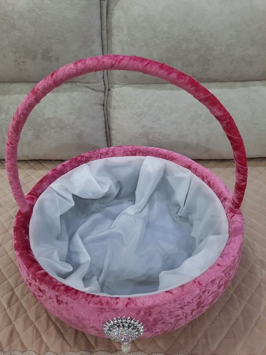 Продам корзину тойбастар.