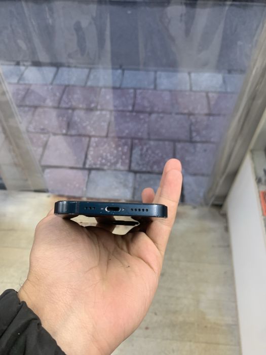 продам айфон 13