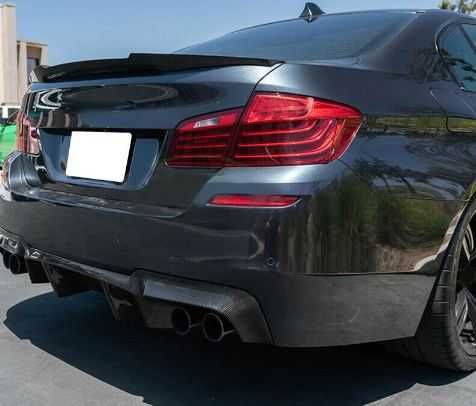 Eleron lip portbagaj BMW Seria 5 F10 2009-2016 model M4 negru lucios