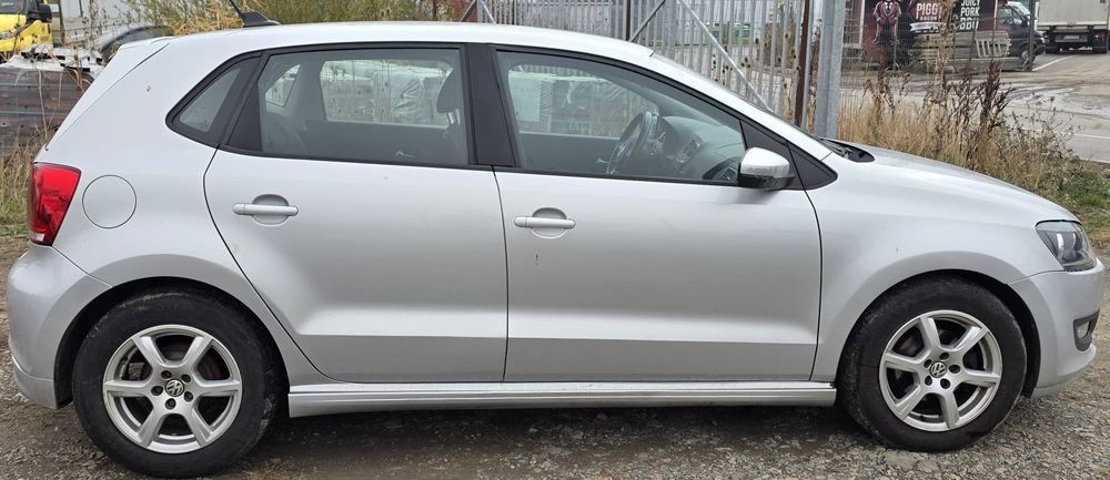 VOLKSWAGEN Polo 2010 — imagine 5
