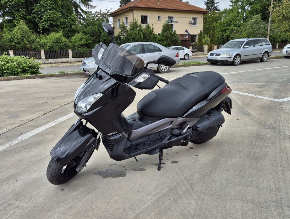 Yamaha X-MAX 125i