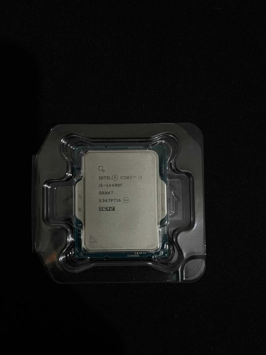 Procesor Intel Core i5-14400F – stare excelentă, în garanție