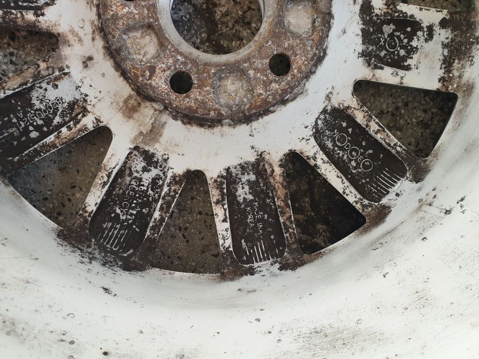 Джанти с гуми 16ц.