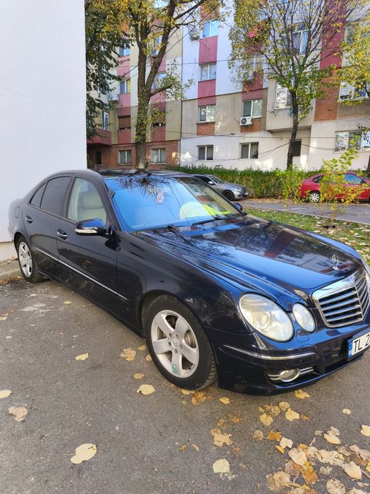 Vând Mercedes Benz W211