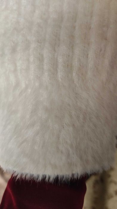 Белый пушистый кардиган