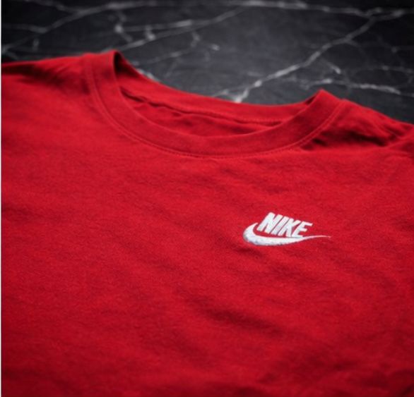Nike – Tricou Roșu NOU | Original