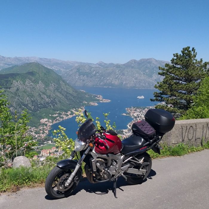 Yamaha FZ6 N + Topcase + Crashbar