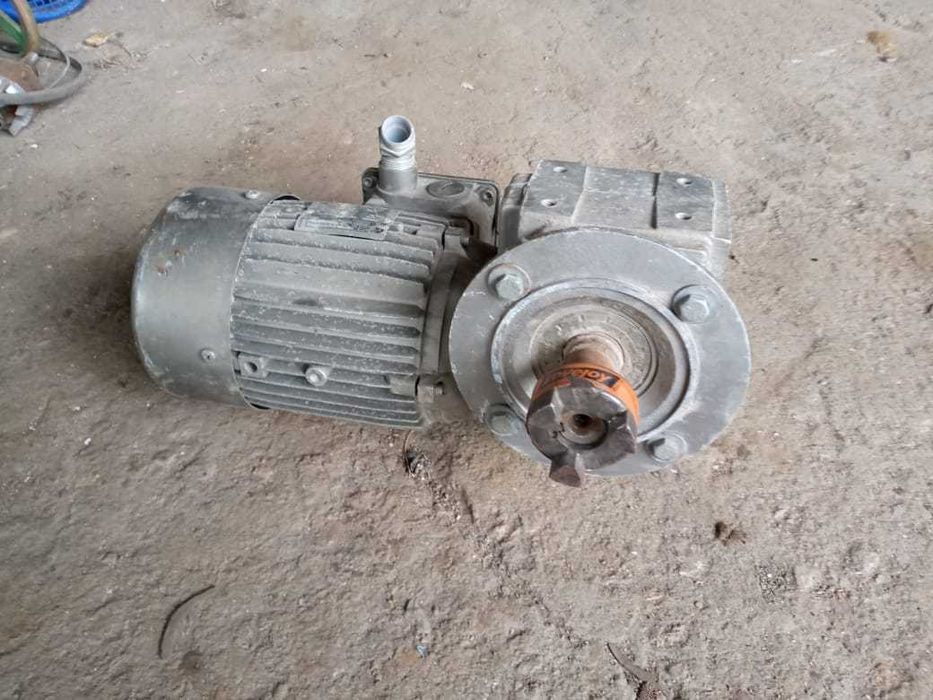 Продам мотор-редуктор