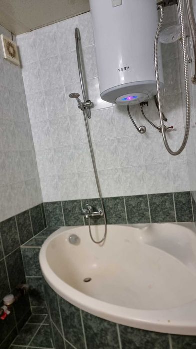 Дава се под наем Двустаен апартамент в Варна, Център - 70 кв.м за 458.49 € - Снимка #9