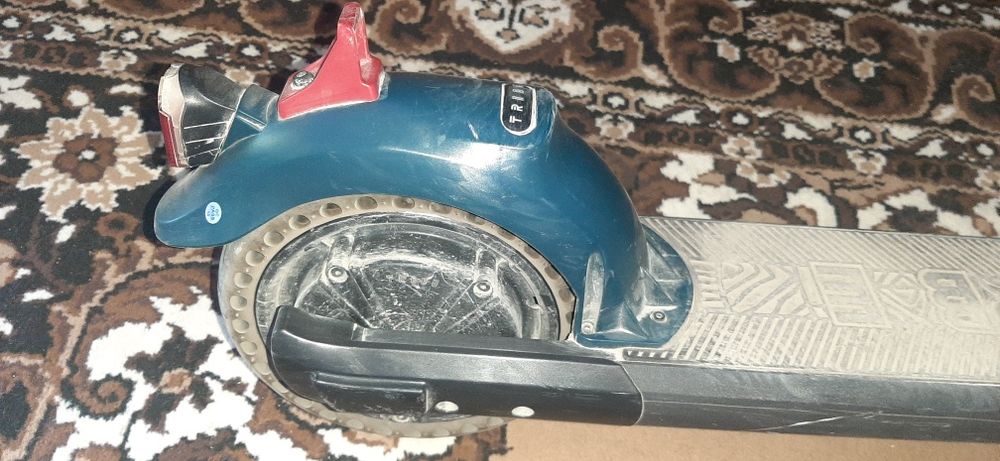 Продам электросамокат