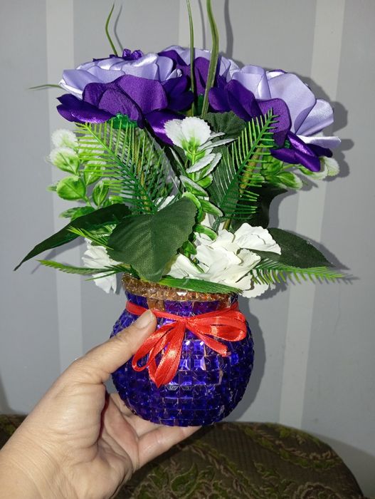 Продаю цветы сделано из атласных лент