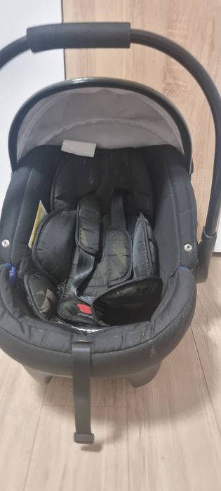 Продавам бебешко кошче