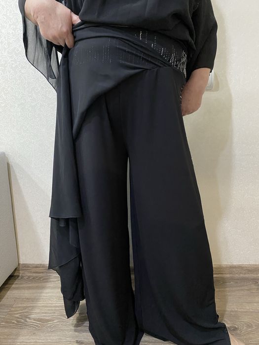 Костюм женский праздничный