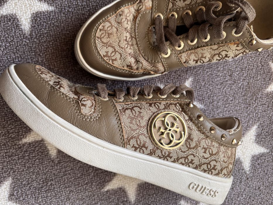 Adidasi casual Guess