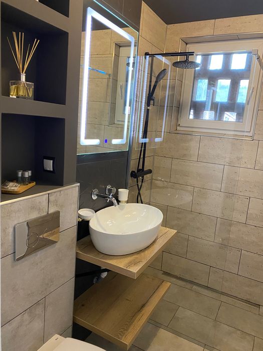 inchiriez apartament