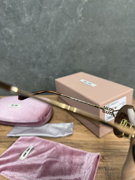 Очки Miu Miu 2025