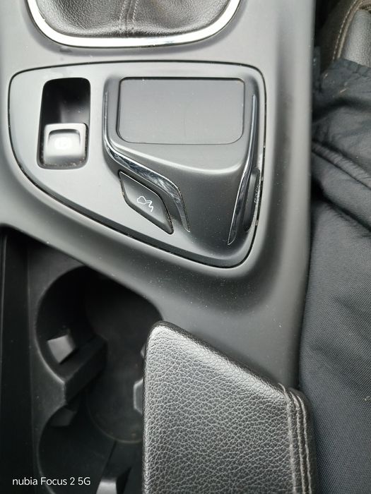 Urgent Opel insignia volan dreapta