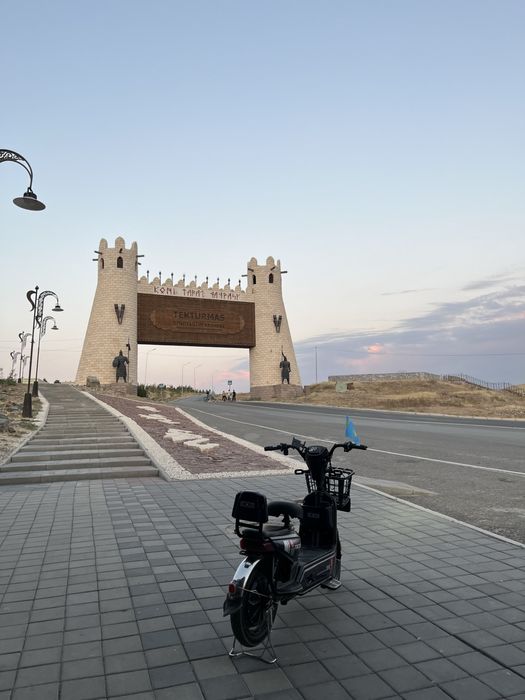 Продам электроскутер ск8 про срочно