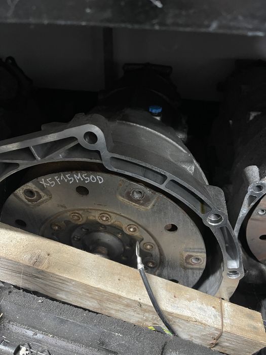 Cutie Viteze BMW X5 F15 X6 F16 M50d 381 cai