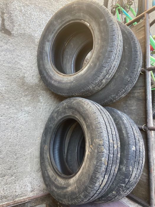 Продоётся шина размером 195 R14/C