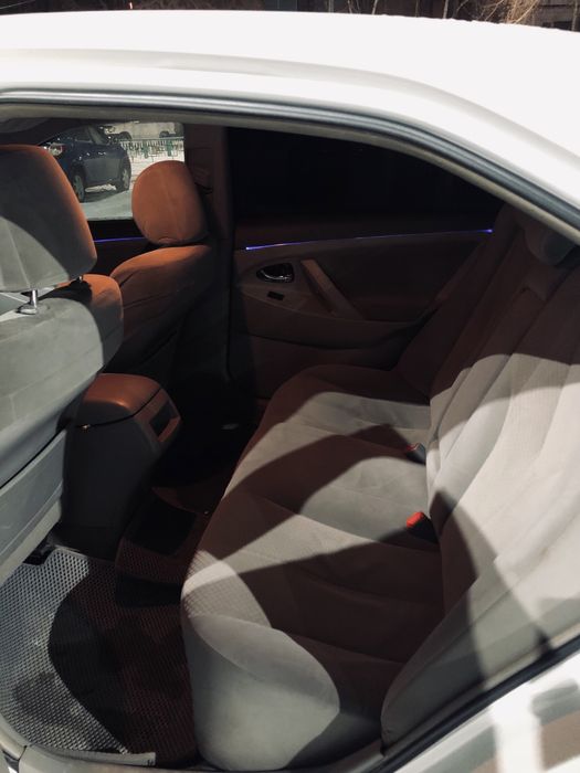 Машина Toyota Camry 40