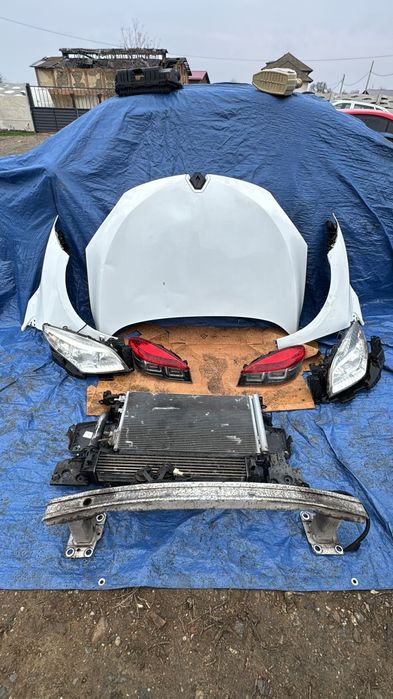 Fata completa Renault megane 3 bara fata capota faruri tragar triple