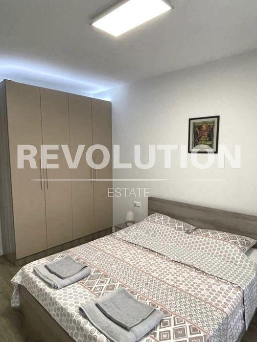 Дава се под наем Двустаен апартамент в Варна, Бриз - 65 кв.м за 847.62 € - Снимка #3