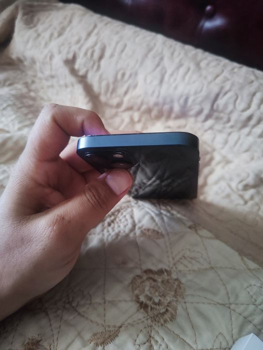 iPhone 13. 128 ideal