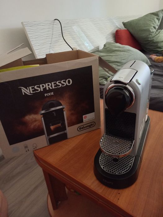 Vând expresor cafea nou nouț