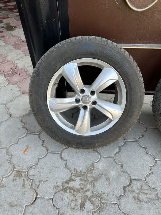 Продам диски с шинами