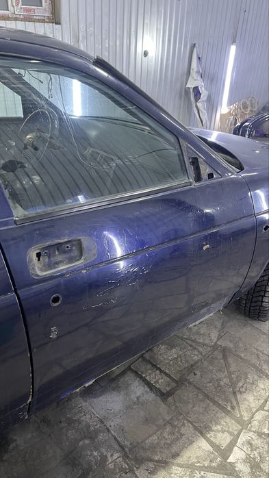 Двери приора правые по 5000тысяч