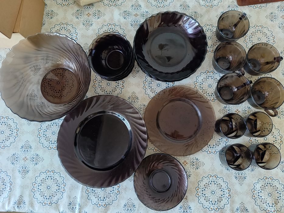 Продаю неполный сервиз