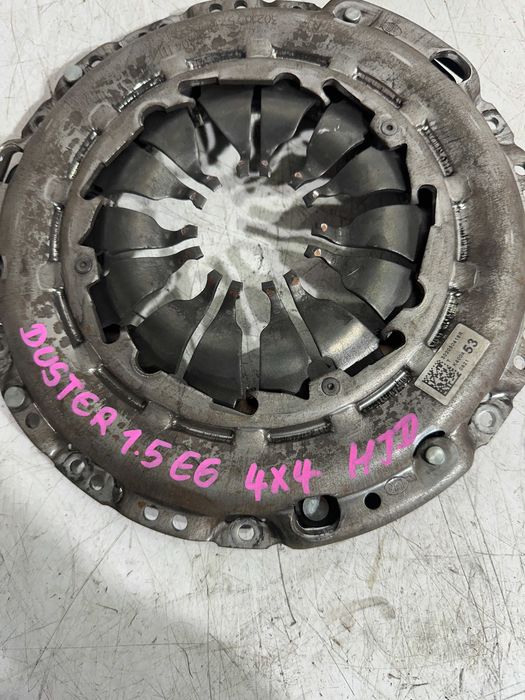 Dezmembrari Kit ambreiaj Dacia Duster motorizare 1,5 euro 6 4x4 cod piesa 302050418R