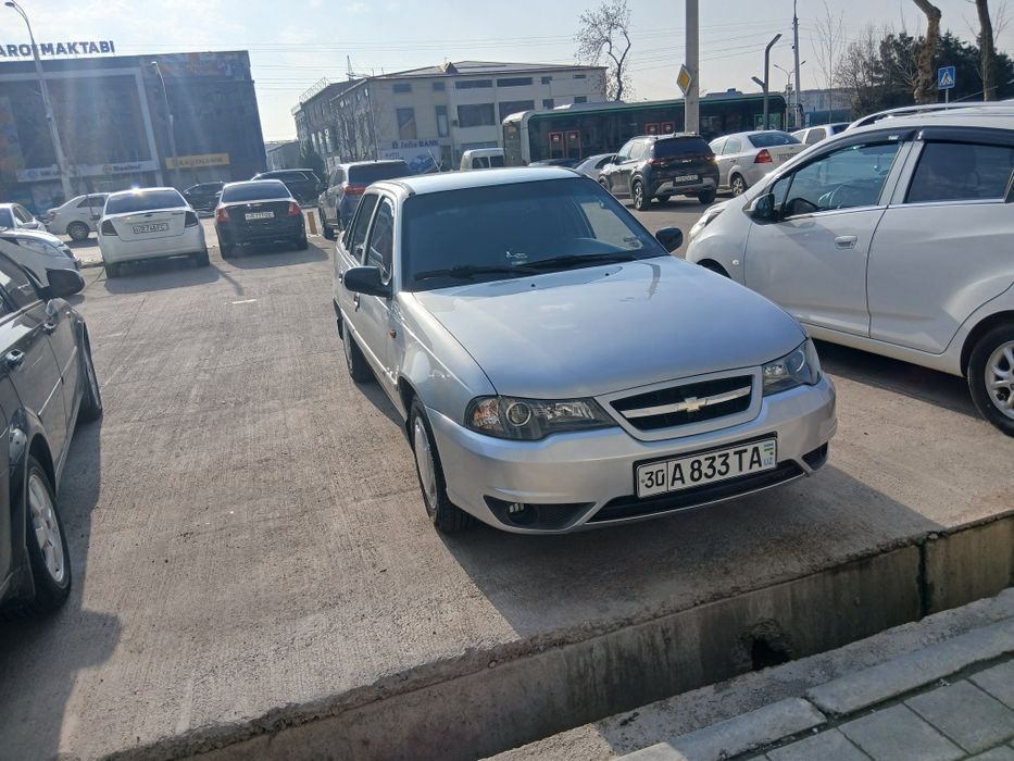 nexia 2 1.6 l sotiladi 2010 yil