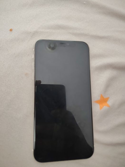 iPhone 11 folosit
