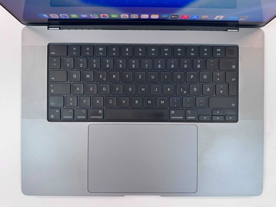 Apple MacBook Pro 16 2021 M1 Pro 16GB RAM 512GB SSD Silver