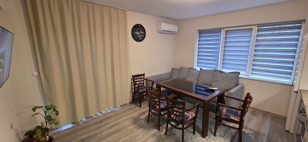 Дава се под наем Двустаен апартамент в Варна, Кайсиева градина - 44 кв.м за 447.78 € - Снимка #1