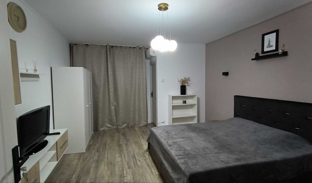 Garsoniera de inchiriat Plaza Romania