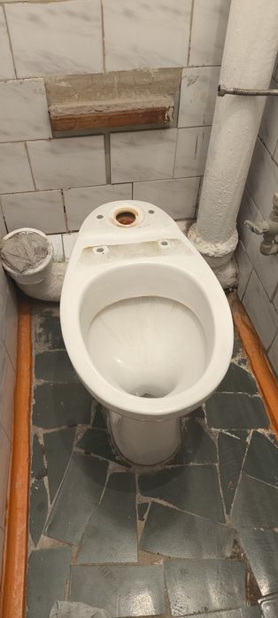 Продам унитаз ..