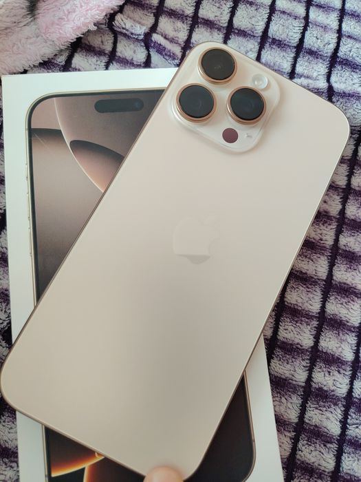 iPhone 16 Pro Max на 256 Gb