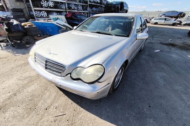 Lampa / Tripla stop stanga pe aripa Mercedes-Benz C-Class 2003