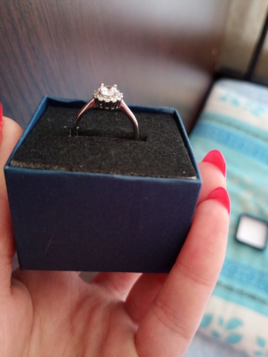 Продам колечко серебрнное