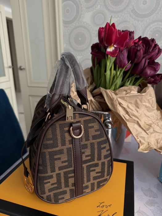 Fendi бочонок сумка