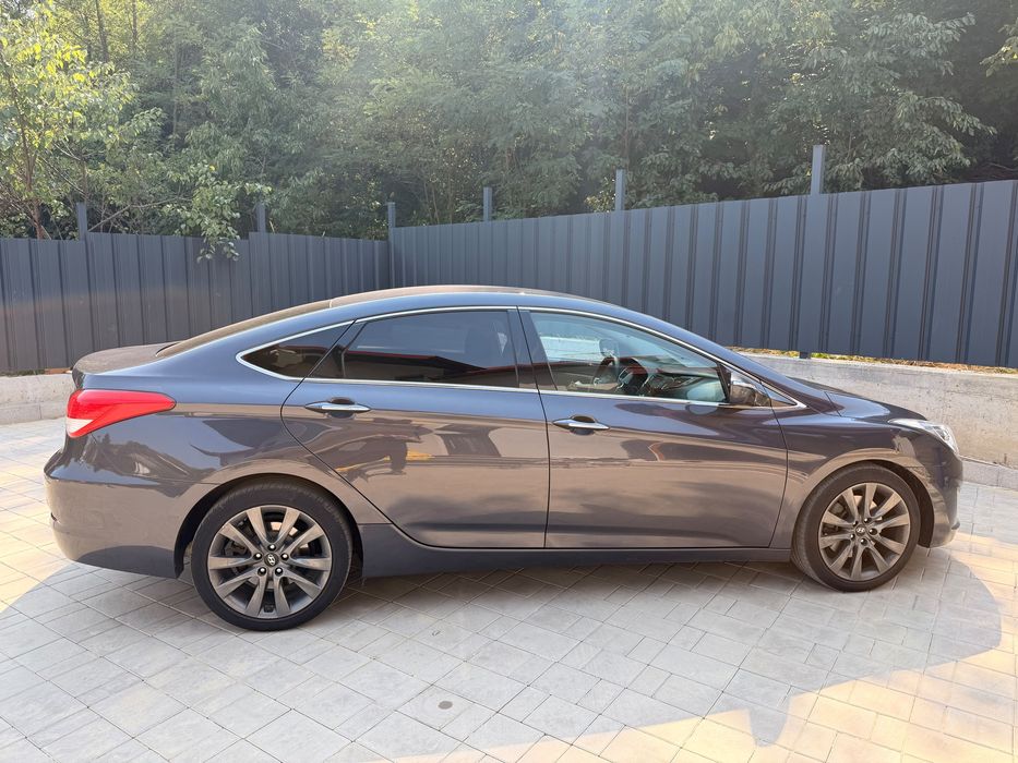 Hyundai i40 sedan