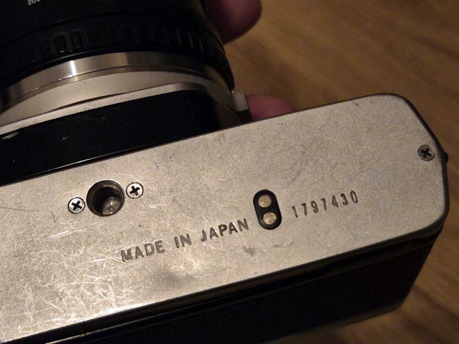 Camera foto Olympus OM-1 MD + obiectiv Sigma 80mm - colectie