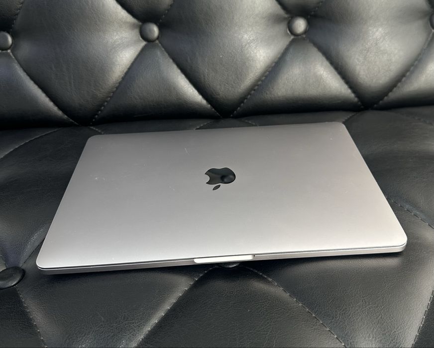 Apple MacBook Pro M1 2020 года в хорошем состояние