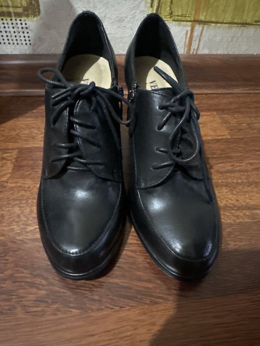 Срочно продам туфли,  37размера