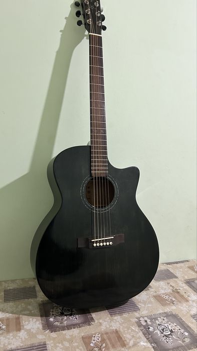 Gitara sotiladi srochna